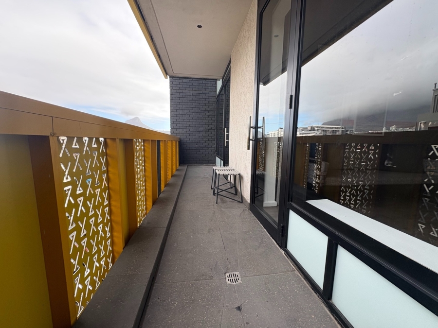 2 Bedroom Property for Sale in Woodstock Western Cape